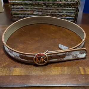 MEDIUM Michael Kors Signature Tan and Cream Belt